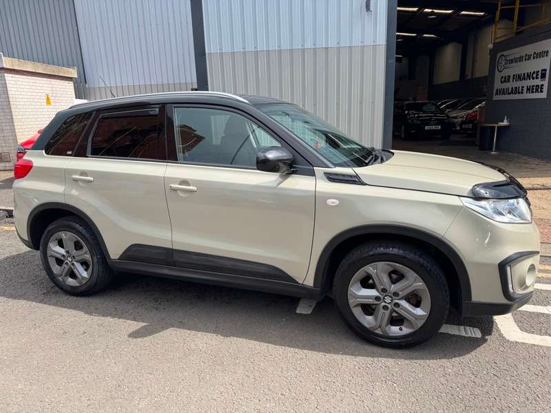 A 2017 SUZUKI VITARA 1.6i 16V 120BHP Euro 6 SZ-T **FULL Service History / Smart Stylish High Spec Model** A 2017 SUZUKI VITARA 1.6i 16V 120BHP Euro 6 SZ-T **FULL Service History / Smart Stylish High Spec Model**