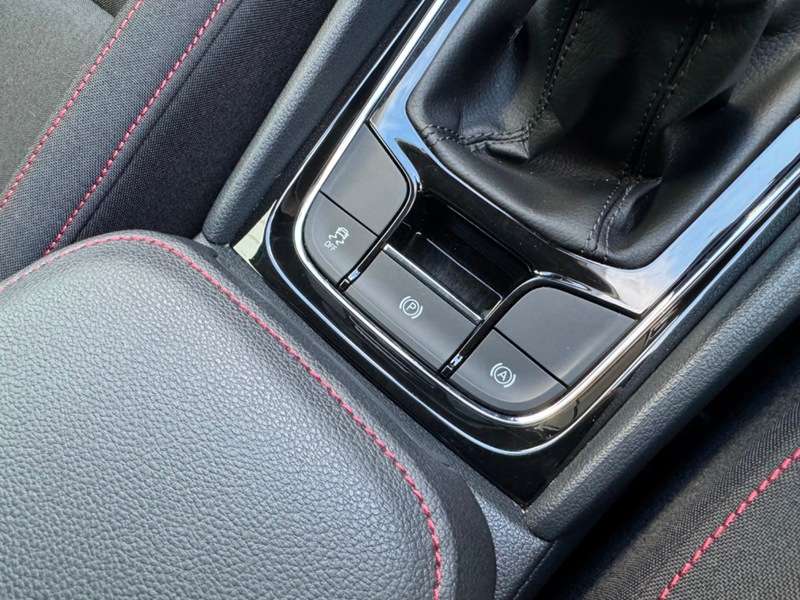 2018 SKODA KAROQ 2018 SKODA KAROQ