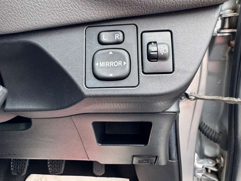 2017 TOYOTA YARIS 2017 TOYOTA YARIS