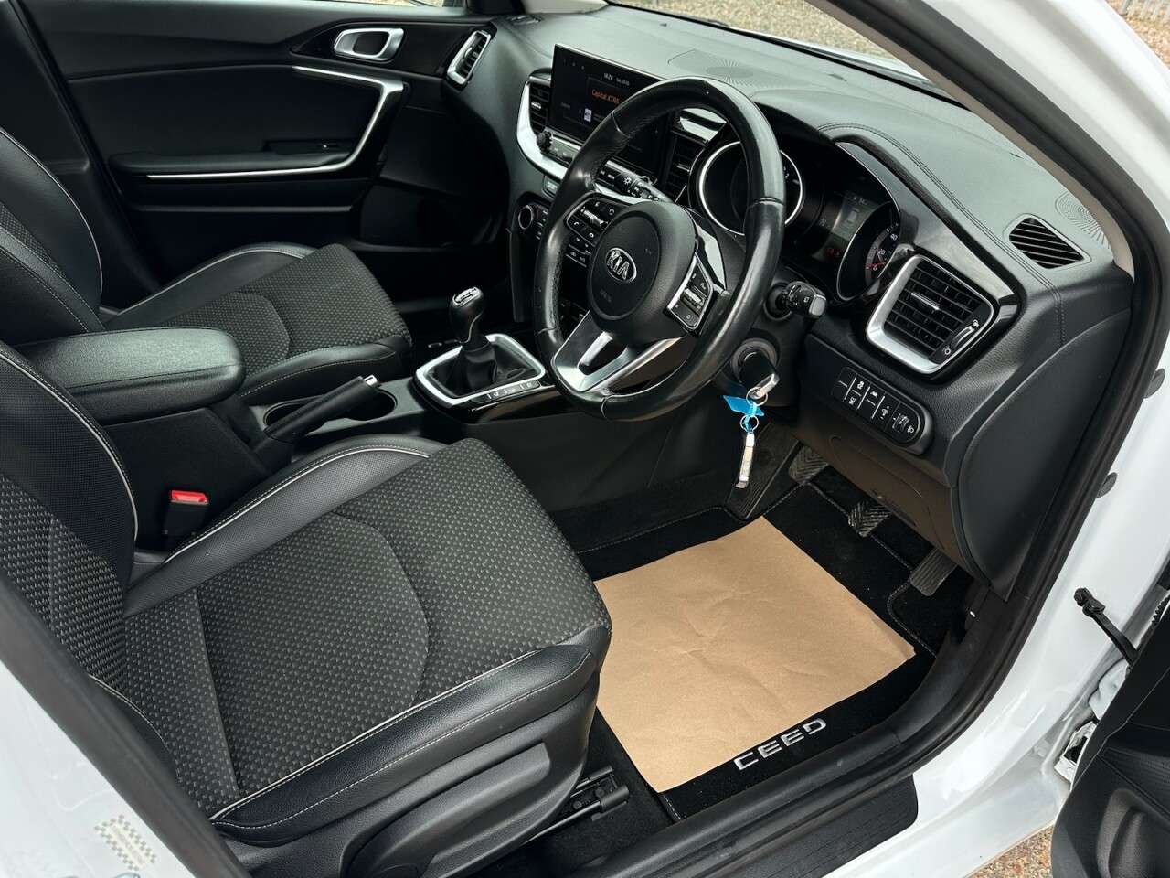 2021 KIA CEED 2021 KIA CEED