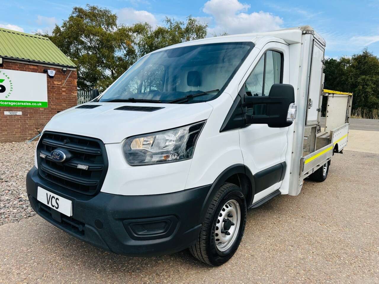 A 2021 FORD TRANSIT 2.0 350 EcoBlue Leader Chassis Cab 2dr Diesel Manual FWD L3 Euro 6 (s/s) (1 A 2021 FORD TRANSIT 2.0 350 EcoBlue Leader Chassis Cab 2dr Diesel Manual FWD L3 Euro 6 (s/s) (1