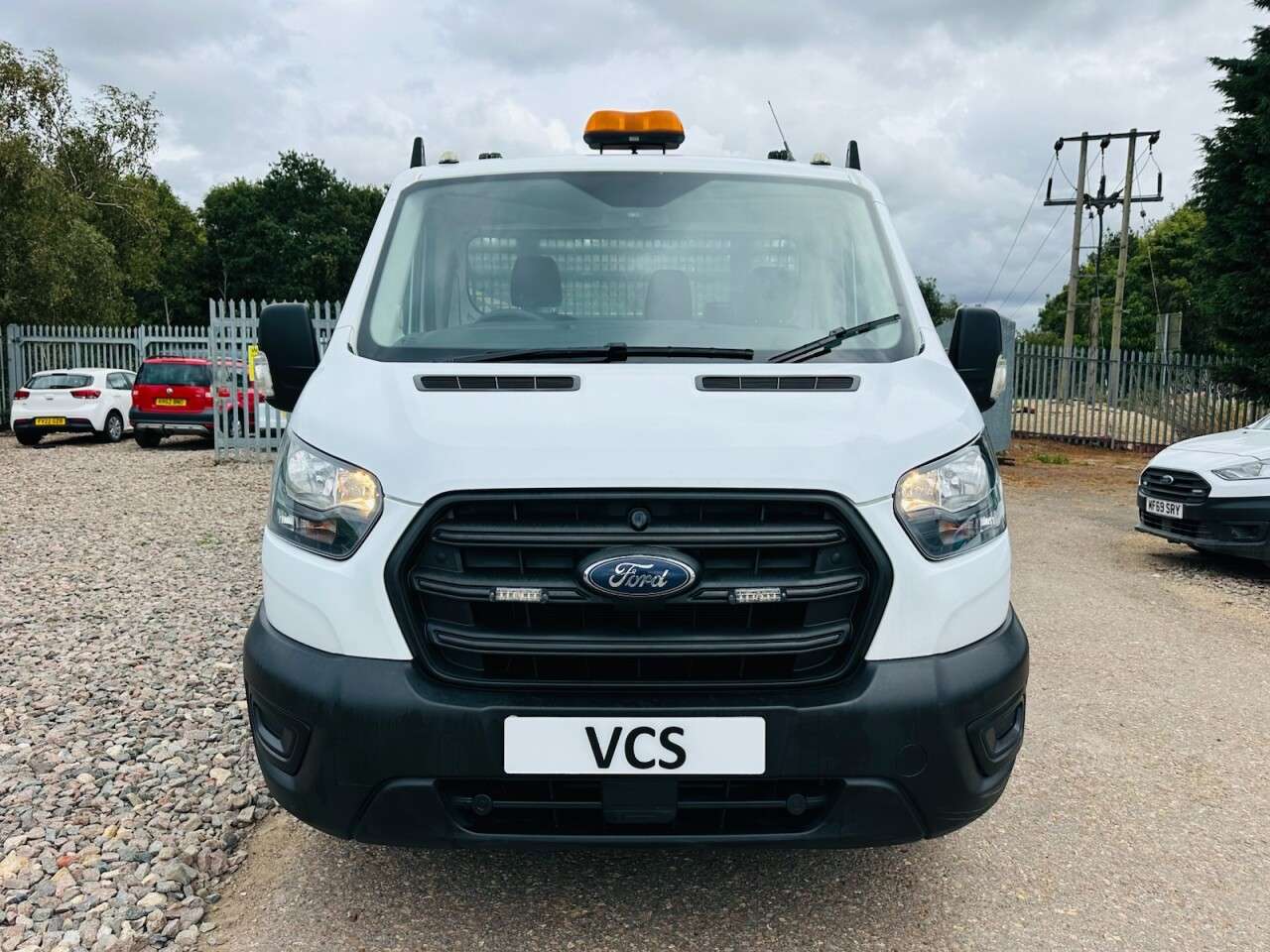 A 2021 FORD TRANSIT 2.0 350 EcoBlue HD Leader Chassis Cab 2dr Diesel Manual RWD L4 Euro 6 (s/s) A 2021 FORD TRANSIT 2.0 350 EcoBlue HD Leader Chassis Cab 2dr Diesel Manual RWD L4 Euro 6 (s/s)