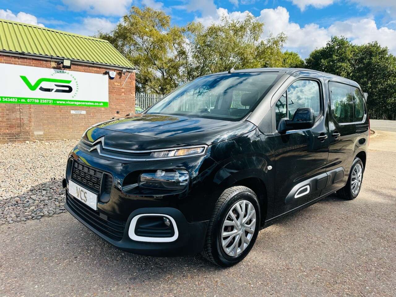 A 2019 CITROEN BERLINGO 1.5 BlueHDi Feel M MPV 5dr Diesel Manual Euro 6 (100 ps) A 2019 CITROEN BERLINGO 1.5 BlueHDi Feel M MPV 5dr Diesel Manual Euro 6 (100 ps)