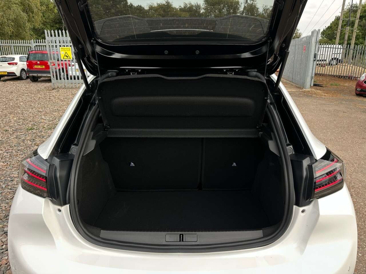 2025 PEUGEOT 208 2025 PEUGEOT 208