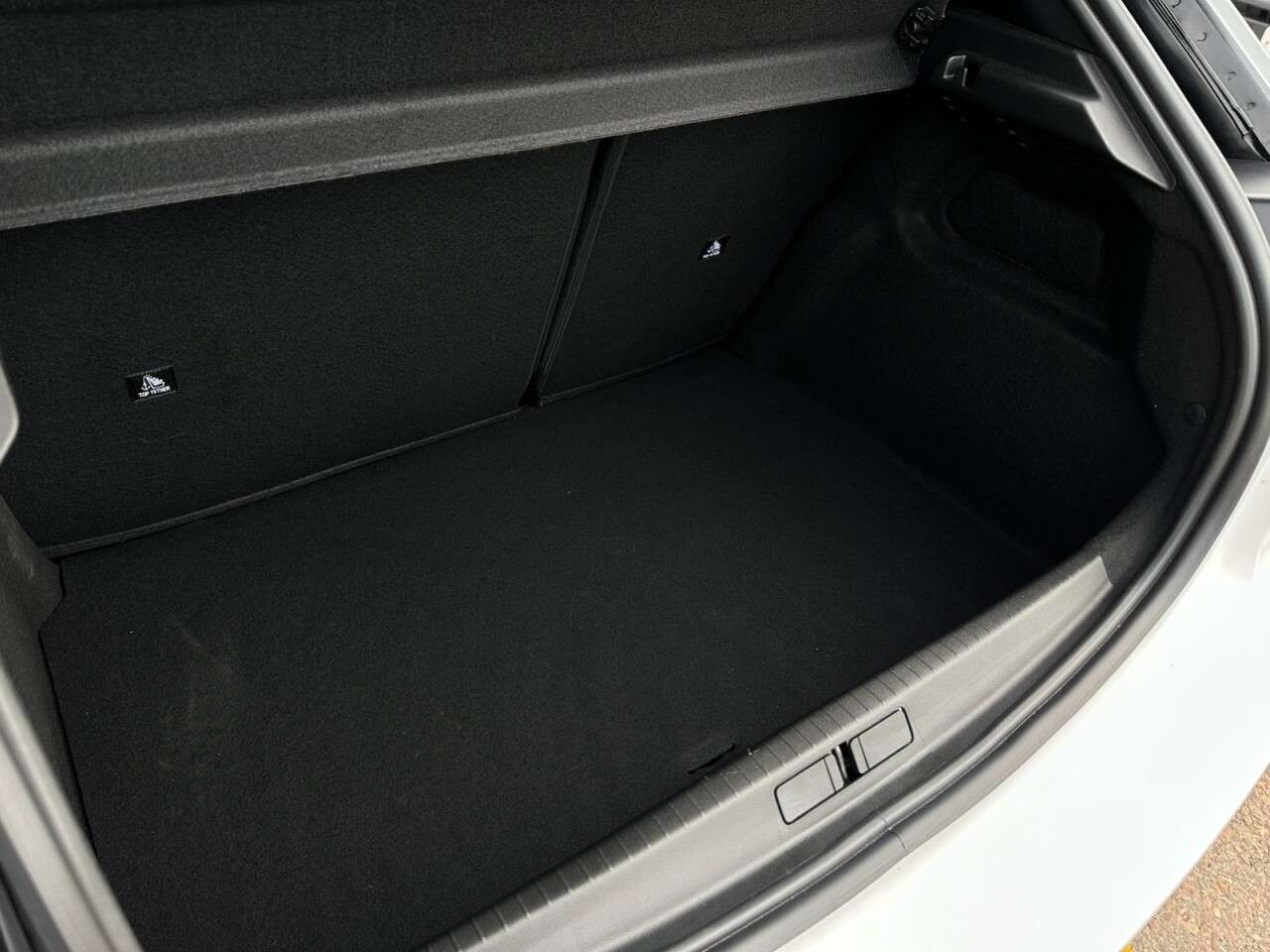 2025 PEUGEOT 208 2025 PEUGEOT 208