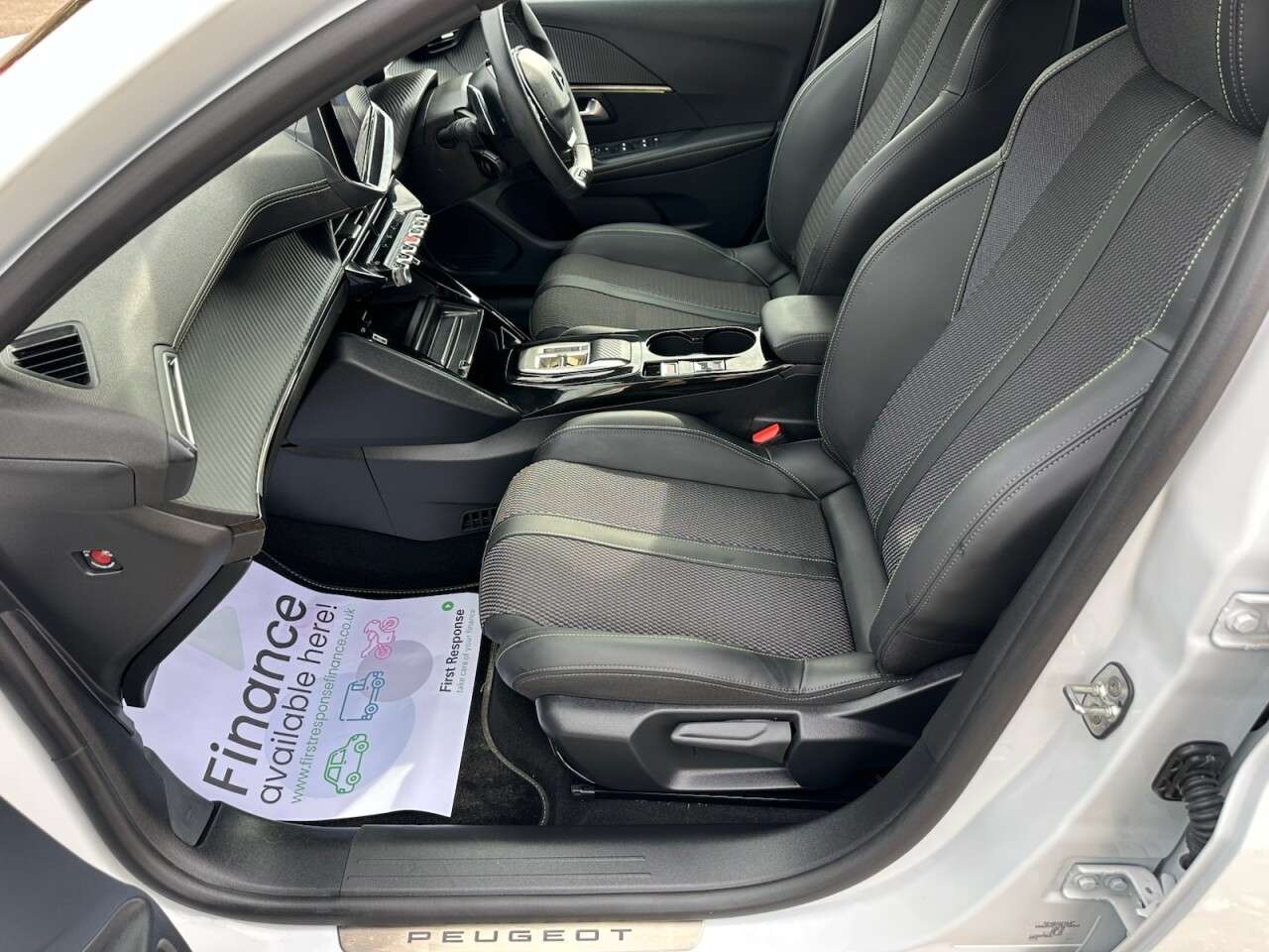 2025 PEUGEOT 208 2025 PEUGEOT 208