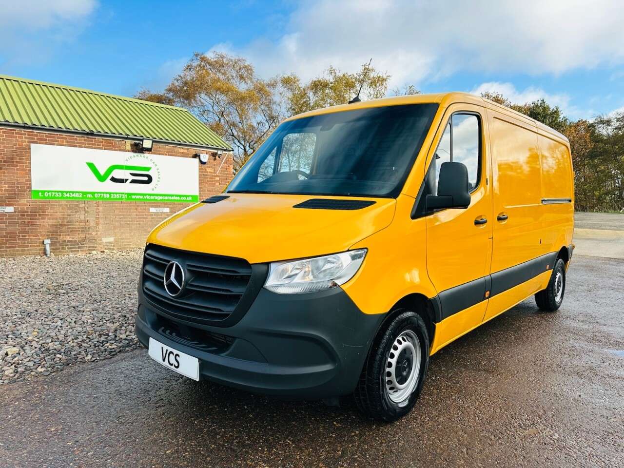A 2019 MERCEDES-BENZ SPRINTER 2.1 314 CDI Panel Van 5dr Diesel Manual FWD L2 H2 Euro 6 (143 ps) A 2019 MERCEDES-BENZ SPRINTER 2.1 314 CDI Panel Van 5dr Diesel Manual FWD L2 H2 Euro 6 (143 ps)
