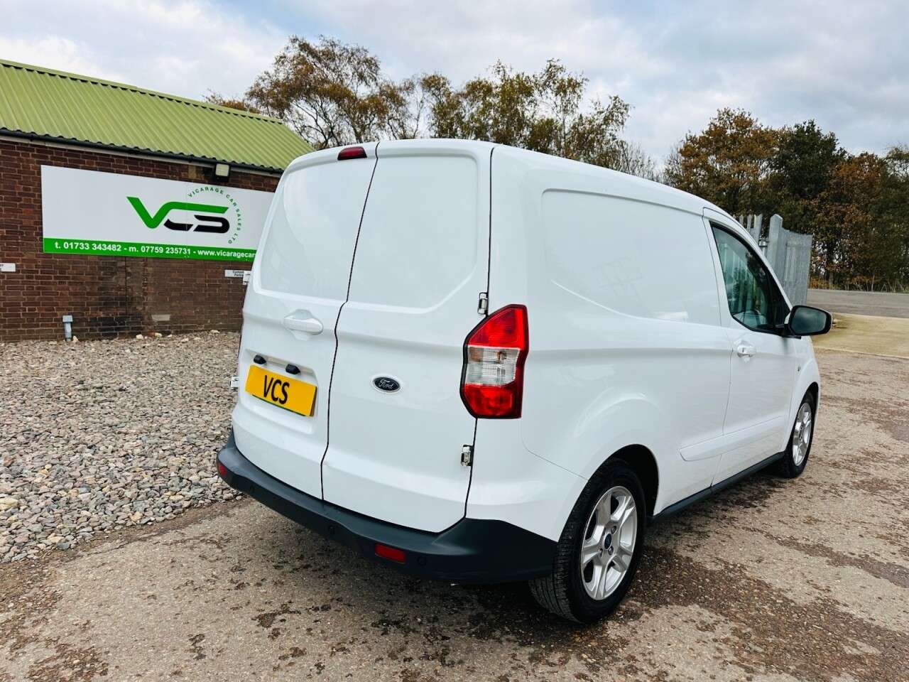 2021 FORD TRANSIT COURIER 2021 FORD TRANSIT COURIER