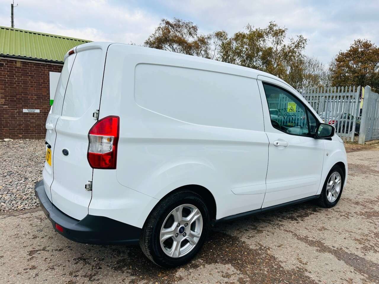 2021 FORD TRANSIT COURIER 2021 FORD TRANSIT COURIER
