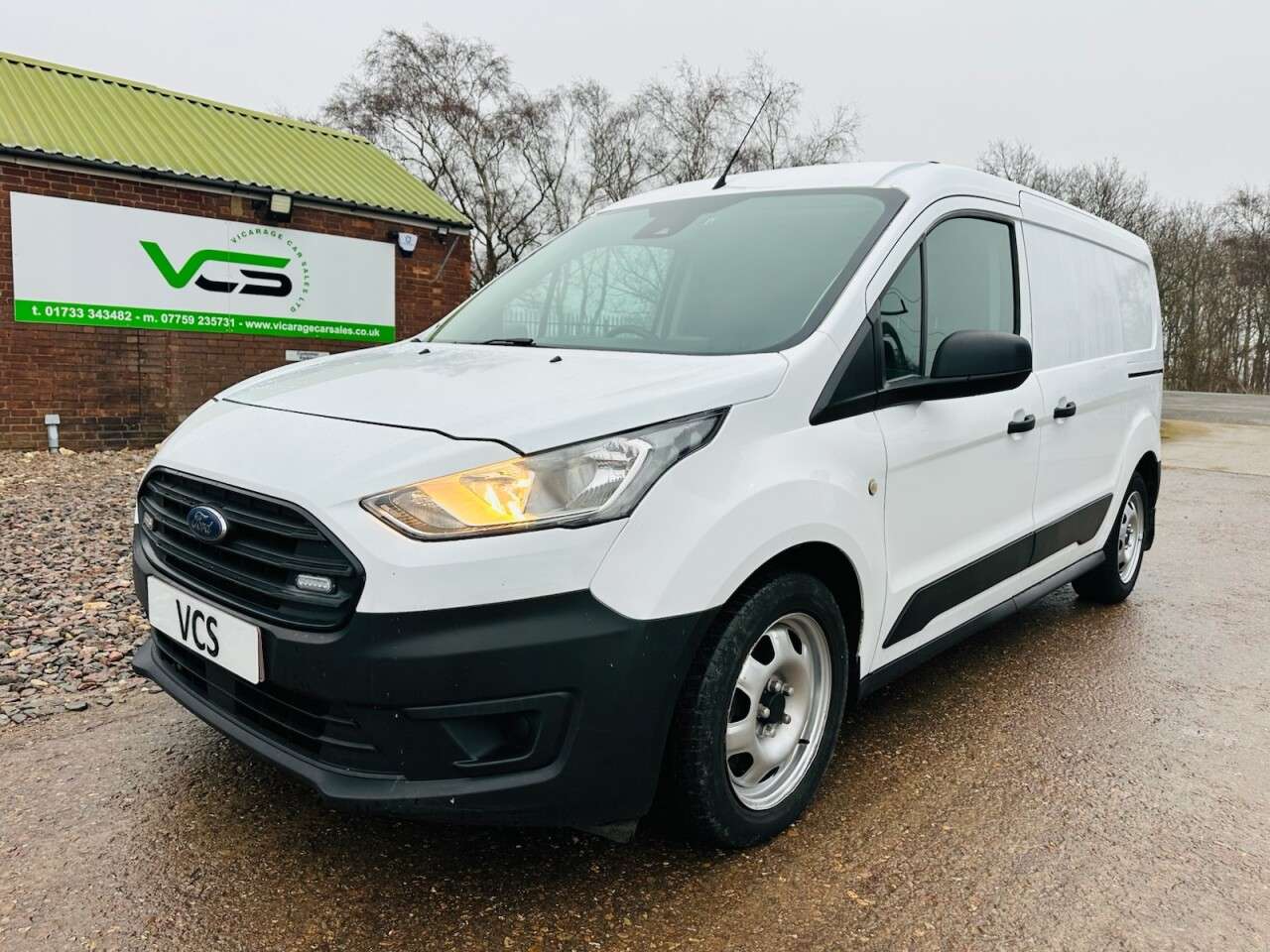 A 2019 FORD TRANSIT CONNECT 1.5 210 EcoBlue Panel Van 5dr Diesel Manual L2 Euro 6 (s/s) (100 ps) A 2019 FORD TRANSIT CONNECT 1.5 210 EcoBlue Panel Van 5dr Diesel Manual L2 Euro 6 (s/s) (100 ps)