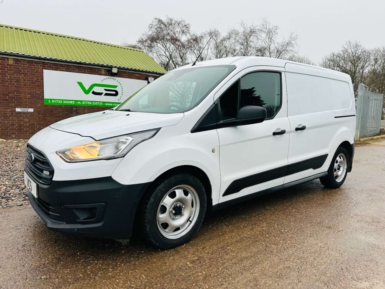A 2019 FORD TRANSIT CONNECT 1.5 210 EcoBlue Panel Van 5dr Diesel Manual L2 Euro 6 (s/s) (100 ps) A 2019 FORD TRANSIT CONNECT 1.5 210 EcoBlue Panel Van 5dr Diesel Manual L2 Euro 6 (s/s) (100 ps)