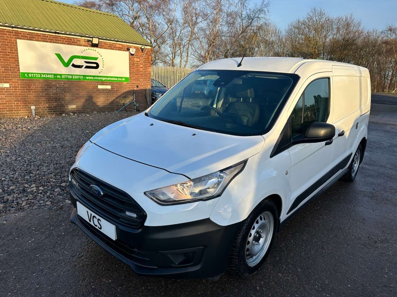 A 2019 FORD TRANSIT CONNECT 1.5 210 EcoBlue Panel Van 5dr Diesel Manual L2 Euro 6 (s/s) (100 ps) A 2019 FORD TRANSIT CONNECT 1.5 210 EcoBlue Panel Van 5dr Diesel Manual L2 Euro 6 (s/s) (100 ps)