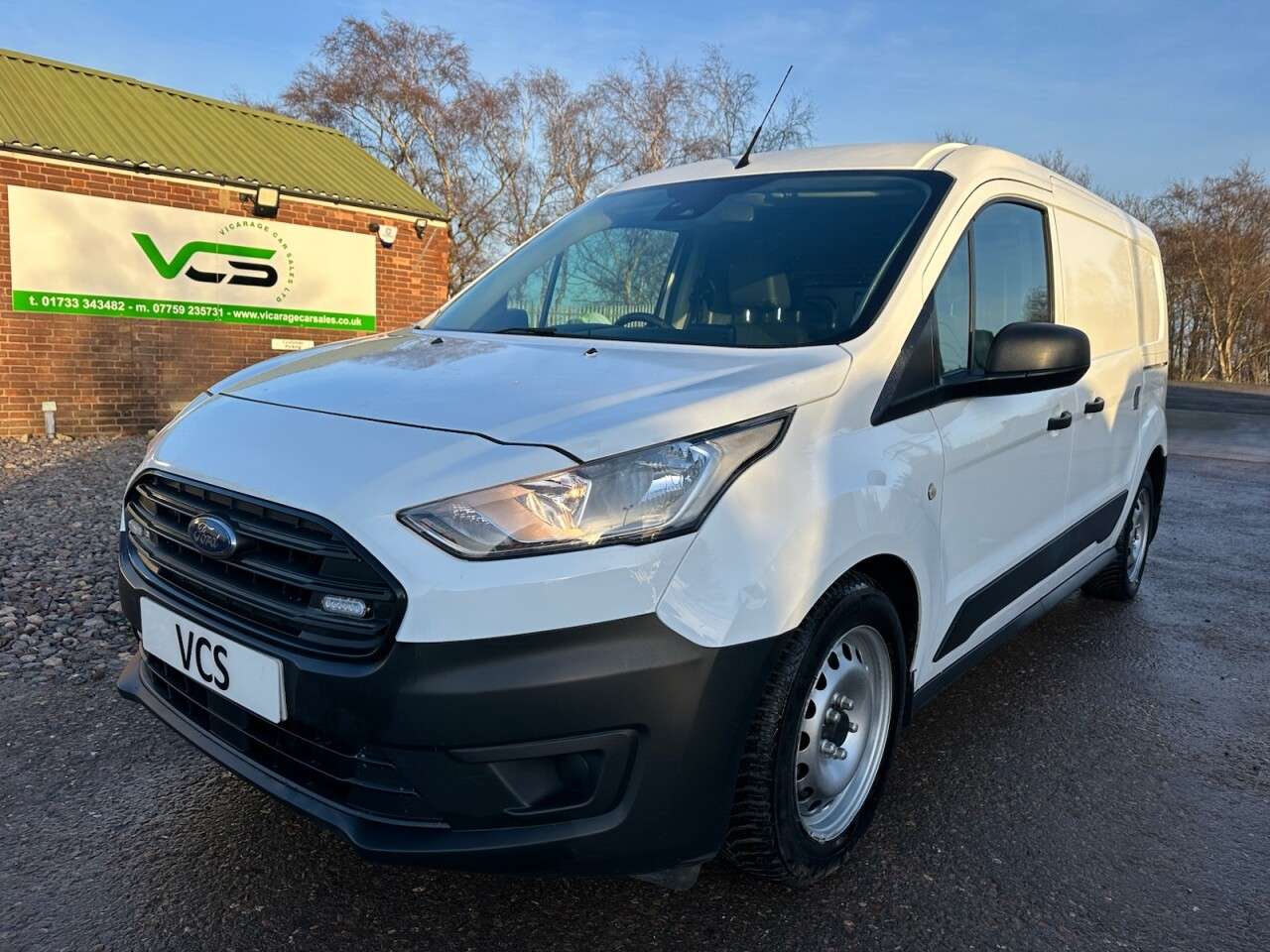 A 2019 FORD TRANSIT CONNECT 1.5 210 EcoBlue Panel Van 5dr Diesel Manual L2 Euro 6 (s/s) (100 ps) A 2019 FORD TRANSIT CONNECT 1.5 210 EcoBlue Panel Van 5dr Diesel Manual L2 Euro 6 (s/s) (100 ps)