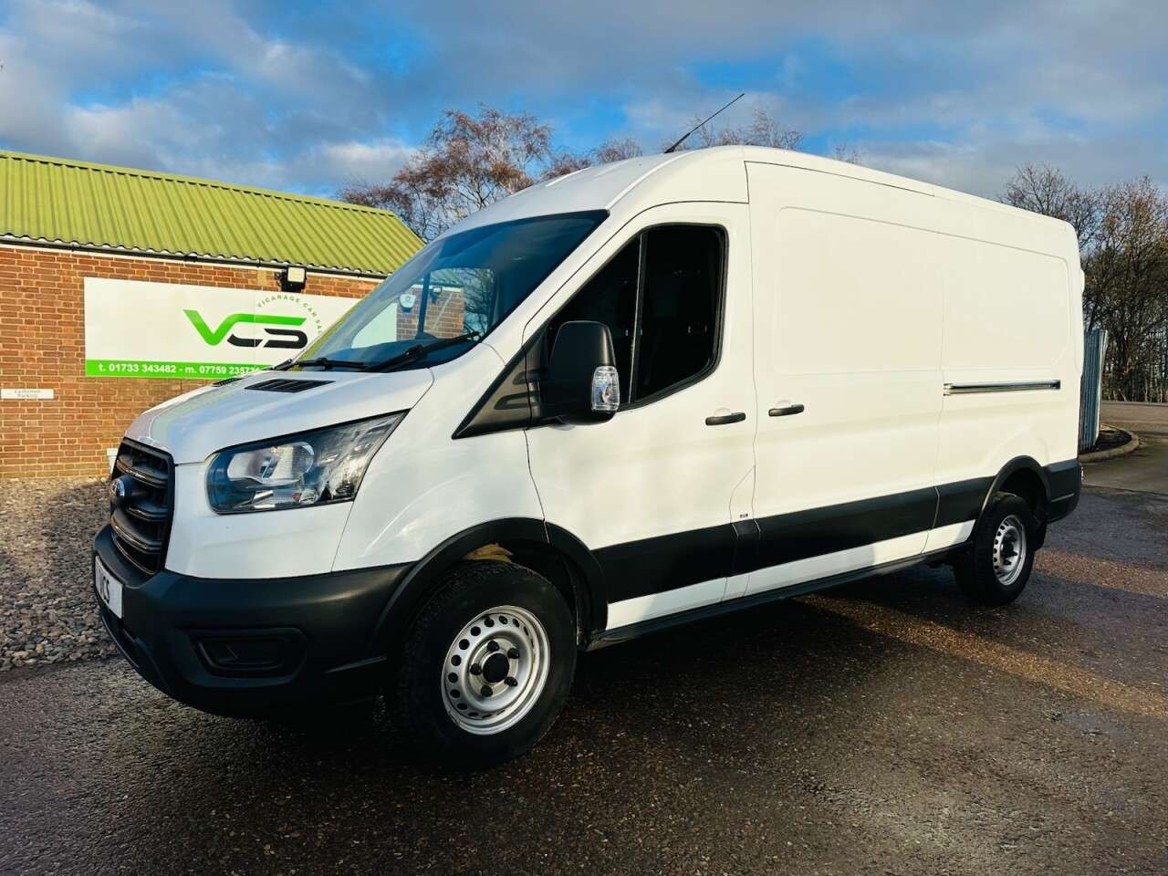 A 2021 FORD TRANSIT 2.0 350 EcoBlue Leader Panel Van 5dr Diesel Manual FWD L3 H2 Euro 6 (s/s) ( A 2021 FORD TRANSIT 2.0 350 EcoBlue Leader Panel Van 5dr Diesel Manual FWD L3 H2 Euro 6 (s/s) (