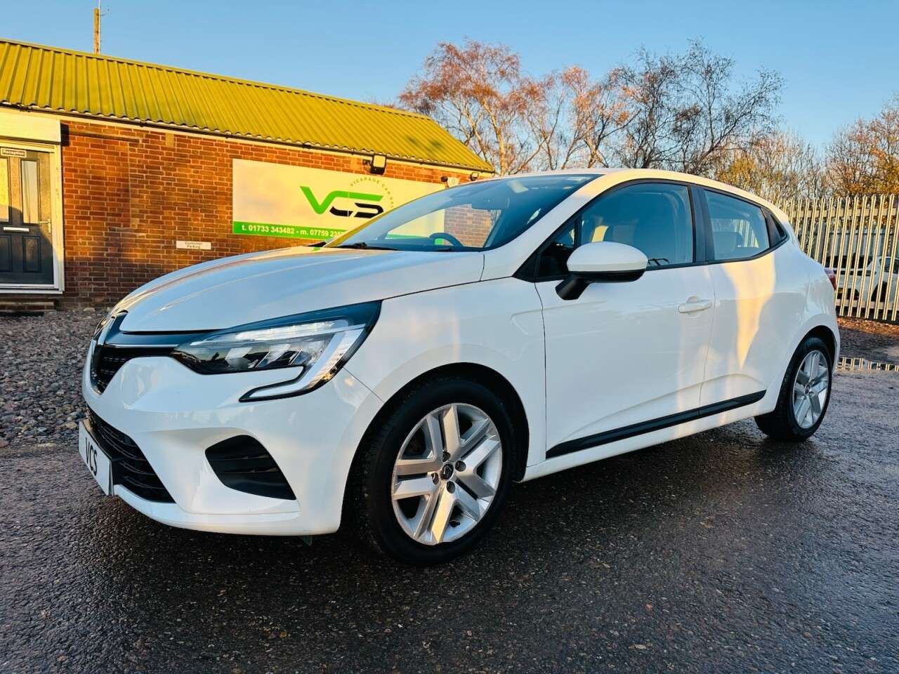 2021 RENAULT CLIO 2021 RENAULT CLIO