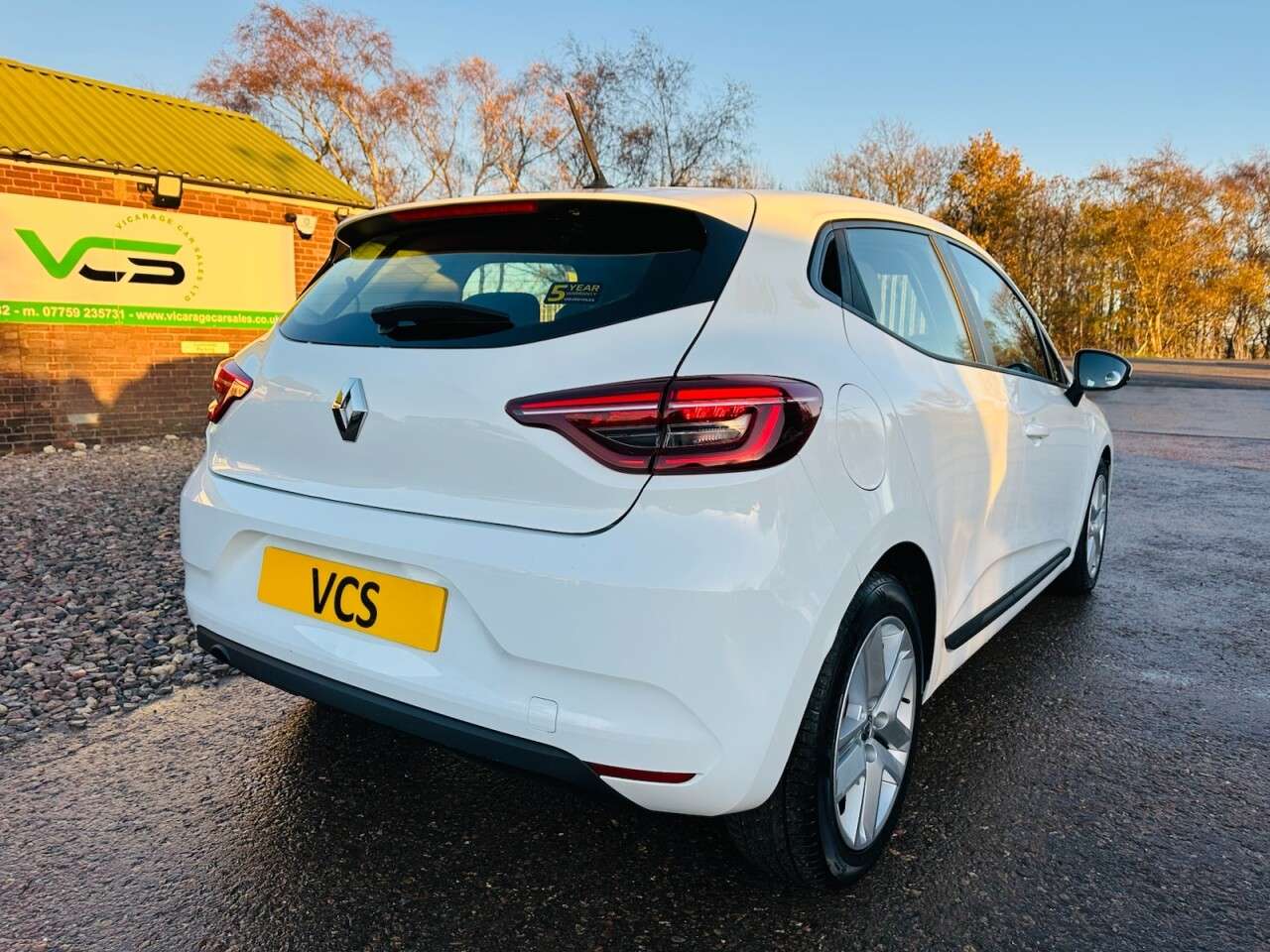 2021 RENAULT CLIO 2021 RENAULT CLIO