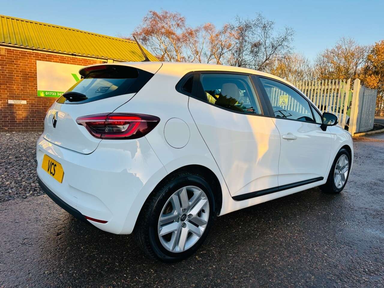 2021 RENAULT CLIO 2021 RENAULT CLIO