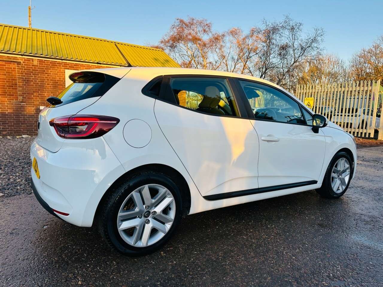 2021 RENAULT CLIO 2021 RENAULT CLIO