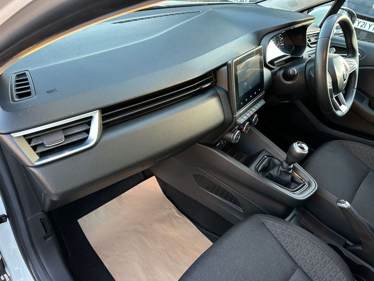 2021 RENAULT CLIO 2021 RENAULT CLIO