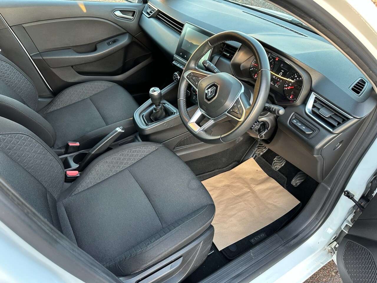 2021 RENAULT CLIO 2021 RENAULT CLIO