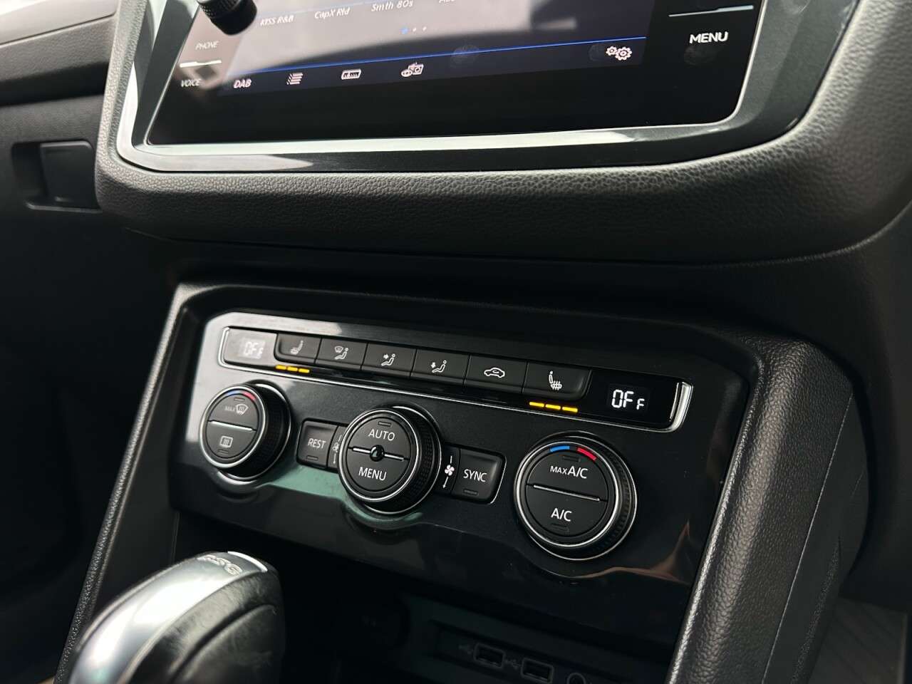 2019 VOLKSWAGEN TIGUAN 2019 VOLKSWAGEN TIGUAN