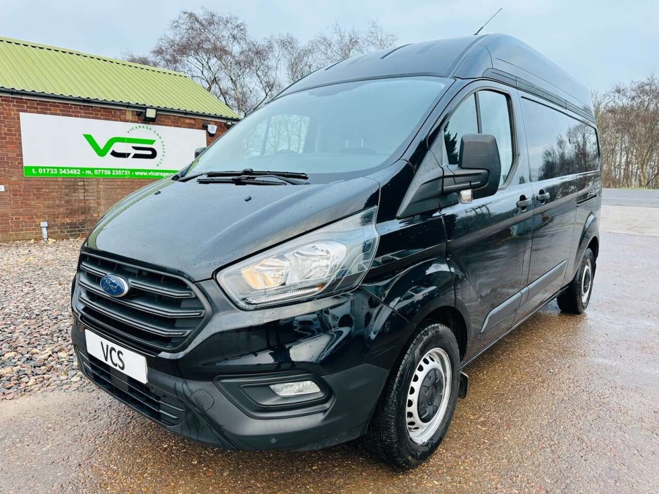 A 2018 FORD TRANSIT CUSTOM 2.0 320 EcoBlue Panel Van 5dr Diesel Manual L2 H2 Euro 6 (105 ps) A 2018 FORD TRANSIT CUSTOM 2.0 320 EcoBlue Panel Van 5dr Diesel Manual L2 H2 Euro 6 (105 ps)