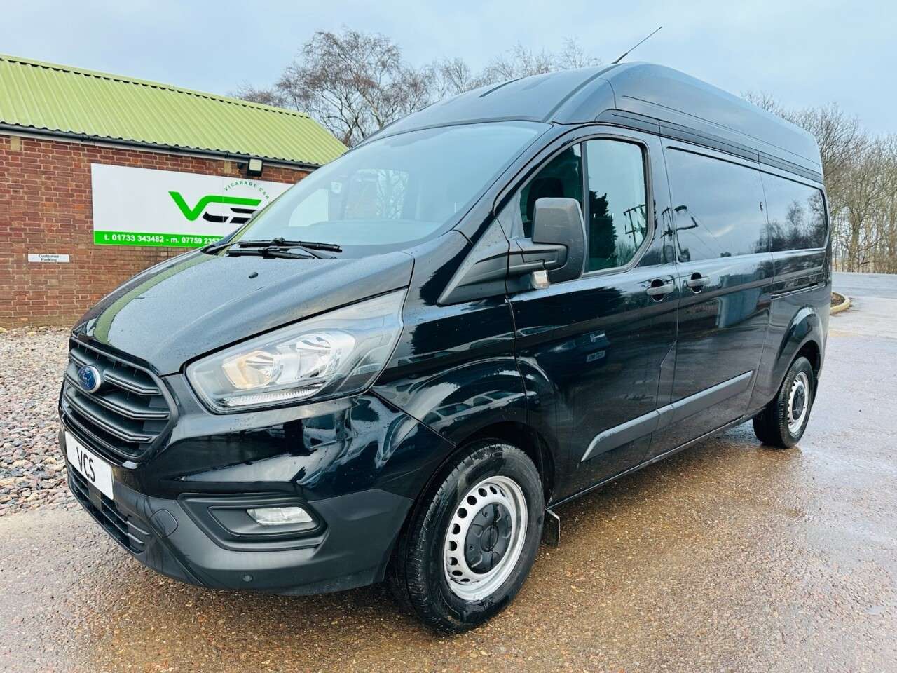 A 2018 FORD TRANSIT CUSTOM 2.0 320 EcoBlue Panel Van 5dr Diesel Manual L2 H2 Euro 6 (105 ps) A 2018 FORD TRANSIT CUSTOM 2.0 320 EcoBlue Panel Van 5dr Diesel Manual L2 H2 Euro 6 (105 ps)