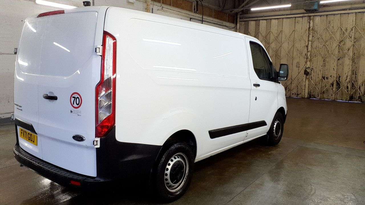 A 2022 FORD TRANSIT CUSTOM 2.0 300 EcoBlue Leader Panel Van 5dr Diesel Manual L1 H1 Euro 6 (s/s) (105 A 2022 FORD TRANSIT CUSTOM 2.0 300 EcoBlue Leader Panel Van 5dr Diesel Manual L1 H1 Euro 6 (s/s) (105