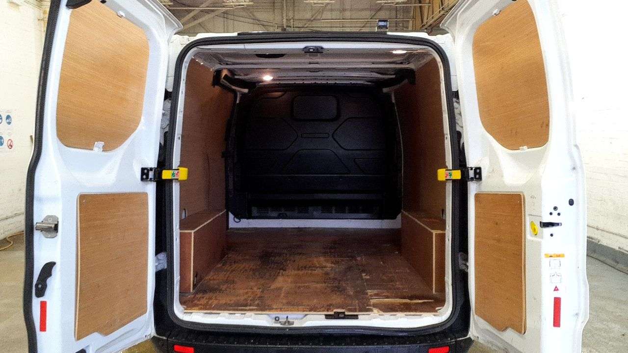 A 2022 FORD TRANSIT CUSTOM 2.0 300 EcoBlue Leader Panel Van 5dr Diesel Manual L1 H1 Euro 6 (s/s) (105 A 2022 FORD TRANSIT CUSTOM 2.0 300 EcoBlue Leader Panel Van 5dr Diesel Manual L1 H1 Euro 6 (s/s) (105