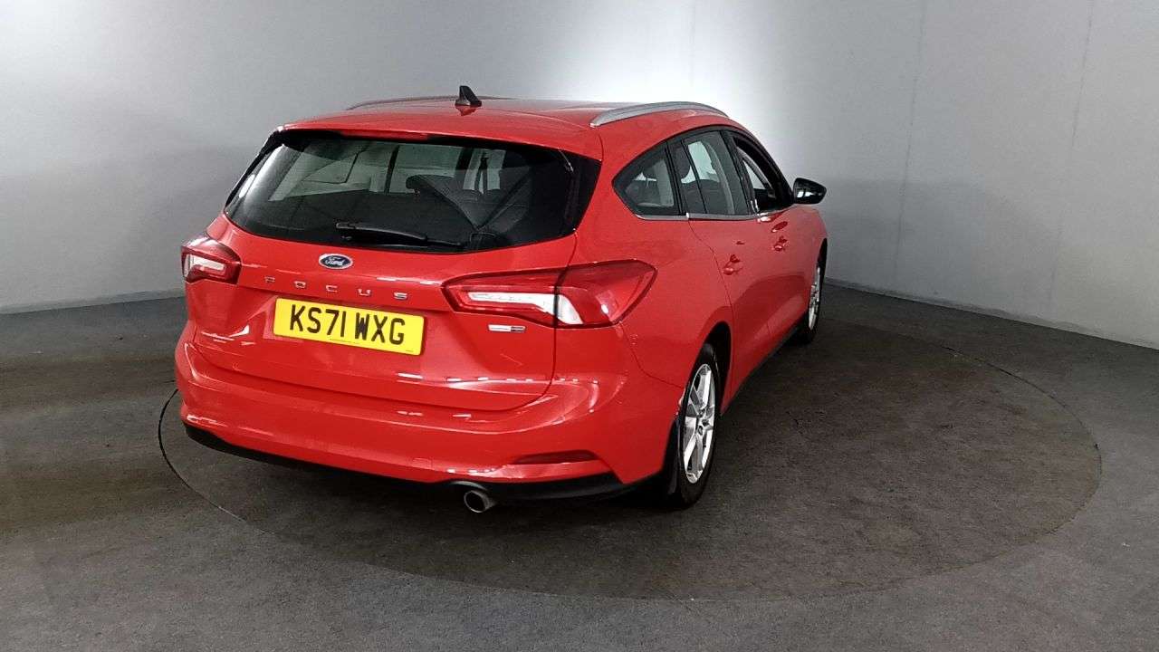 A 2022 FORD FOCUS 1.0T EcoBoost Zetec Edition Estate 5dr Petrol Manual Euro 6 (s/s) (125 ps) A 2022 FORD FOCUS 1.0T EcoBoost Zetec Edition Estate 5dr Petrol Manual Euro 6 (s/s) (125 ps)