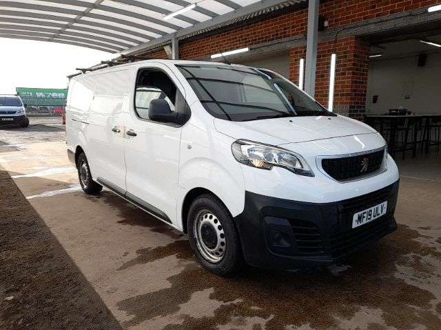 A 2019 PEUGEOT EXPERT 2.0 BlueHDi 1400 Professional Long Panel Van 6dr Diesel Manual LWB Euro 6 ( A 2019 PEUGEOT EXPERT 2.0 BlueHDi 1400 Professional Long Panel Van 6dr Diesel Manual LWB Euro 6 (