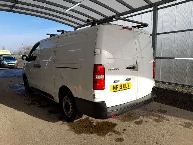 A 2019 PEUGEOT EXPERT 2.0 BlueHDi 1400 Professional Long Panel Van 6dr Diesel Manual LWB Euro 6 ( A 2019 PEUGEOT EXPERT 2.0 BlueHDi 1400 Professional Long Panel Van 6dr Diesel Manual LWB Euro 6 (