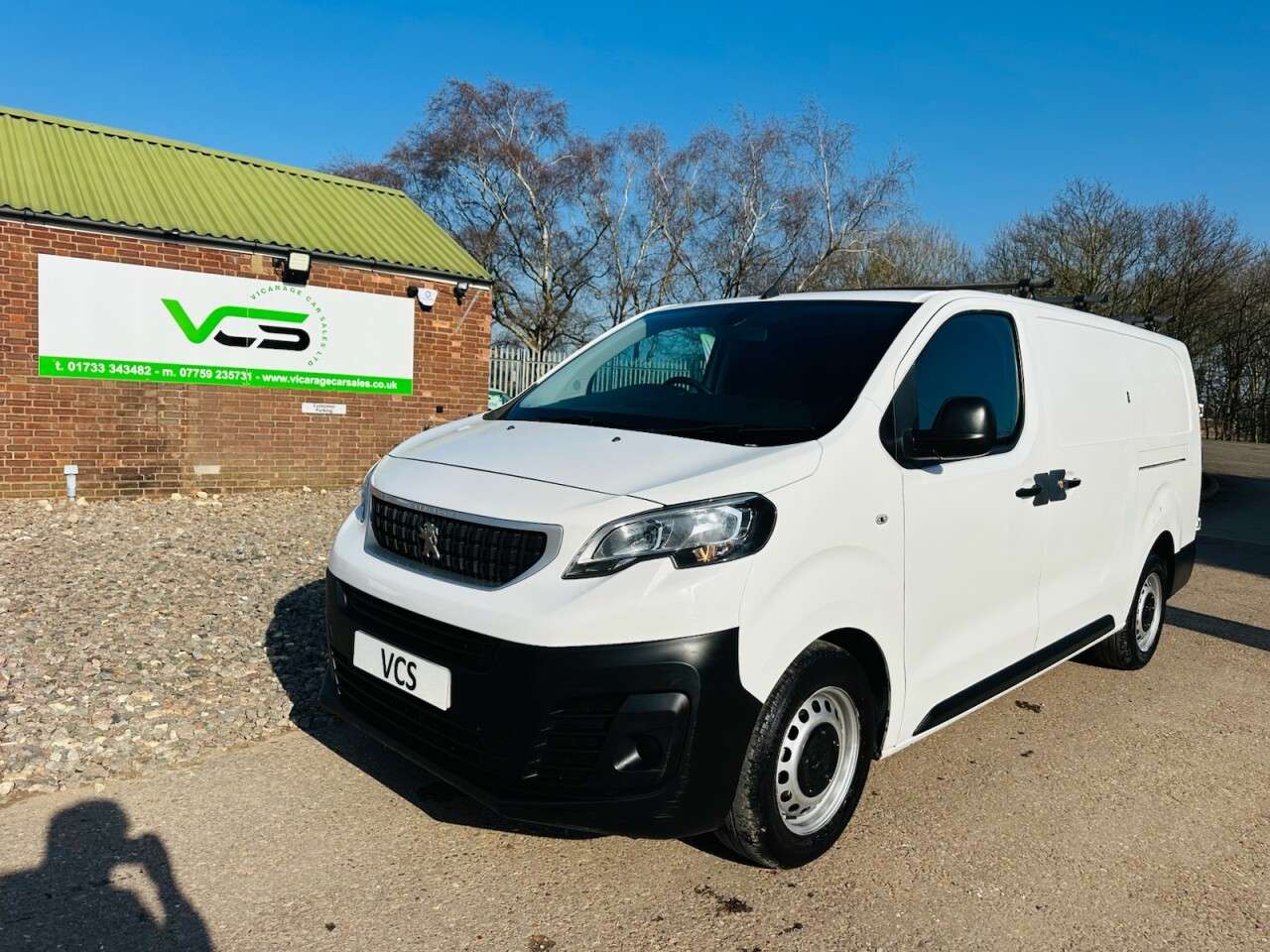 A 2019 PEUGEOT EXPERT 2.0 BlueHDi 1400 Professional Long Panel Van 6dr Diesel Manual LWB Euro 6 ( A 2019 PEUGEOT EXPERT 2.0 BlueHDi 1400 Professional Long Panel Van 6dr Diesel Manual LWB Euro 6 (