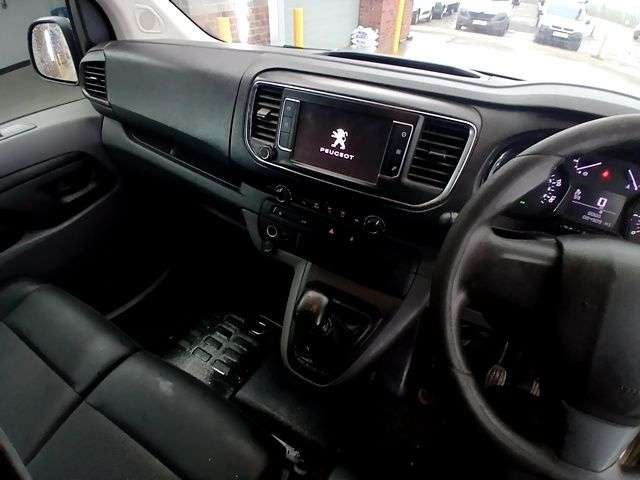 A 2019 PEUGEOT EXPERT 2.0 BlueHDi 1400 Professional Long Panel Van 6dr Diesel Manual LWB Euro 6 ( A 2019 PEUGEOT EXPERT 2.0 BlueHDi 1400 Professional Long Panel Van 6dr Diesel Manual LWB Euro 6 (