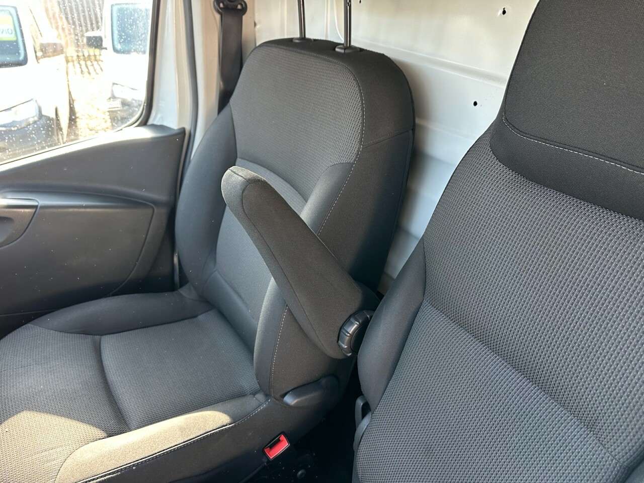 2021 RENAULT TRAFIC 2021 RENAULT TRAFIC