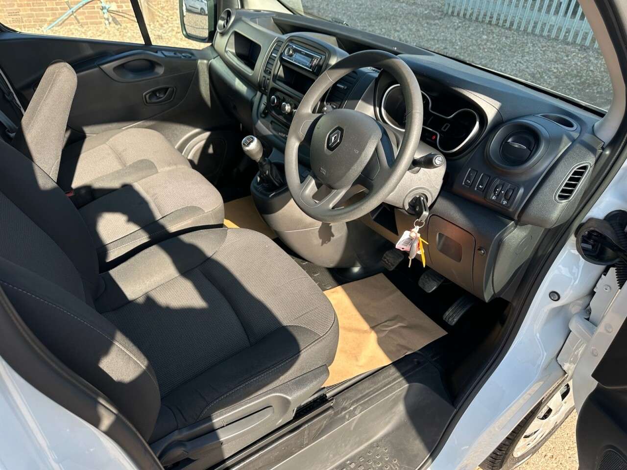 2021 RENAULT TRAFIC 2021 RENAULT TRAFIC