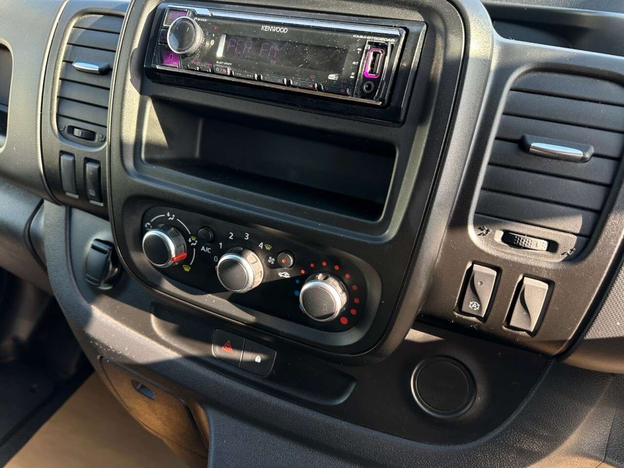 2021 RENAULT TRAFIC 2021 RENAULT TRAFIC