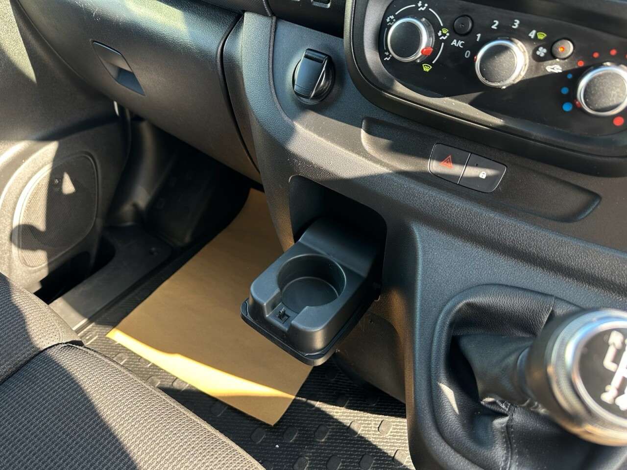 2021 RENAULT TRAFIC 2021 RENAULT TRAFIC