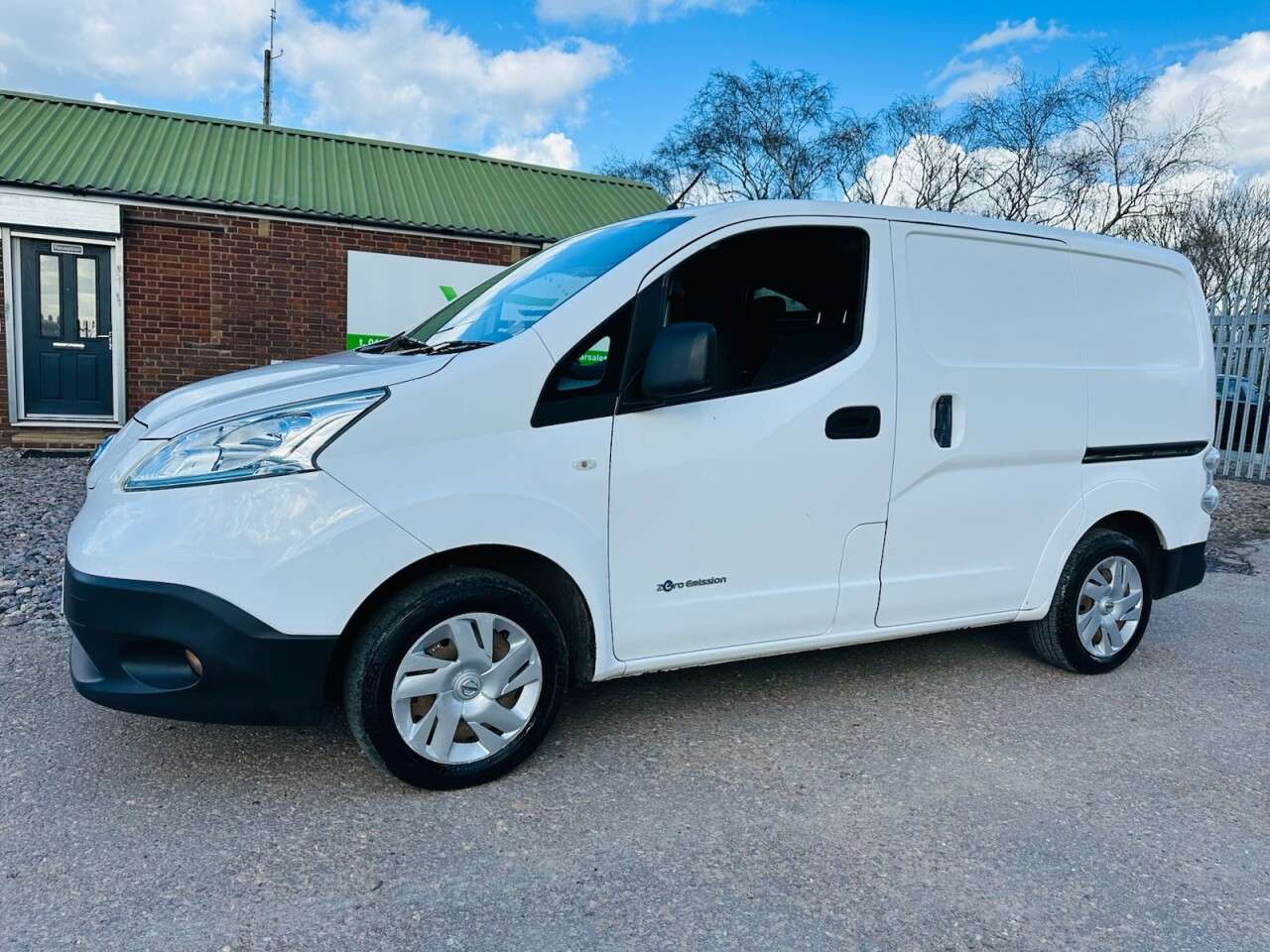 2015 NISSAN E-NV200 2015 NISSAN E-NV200