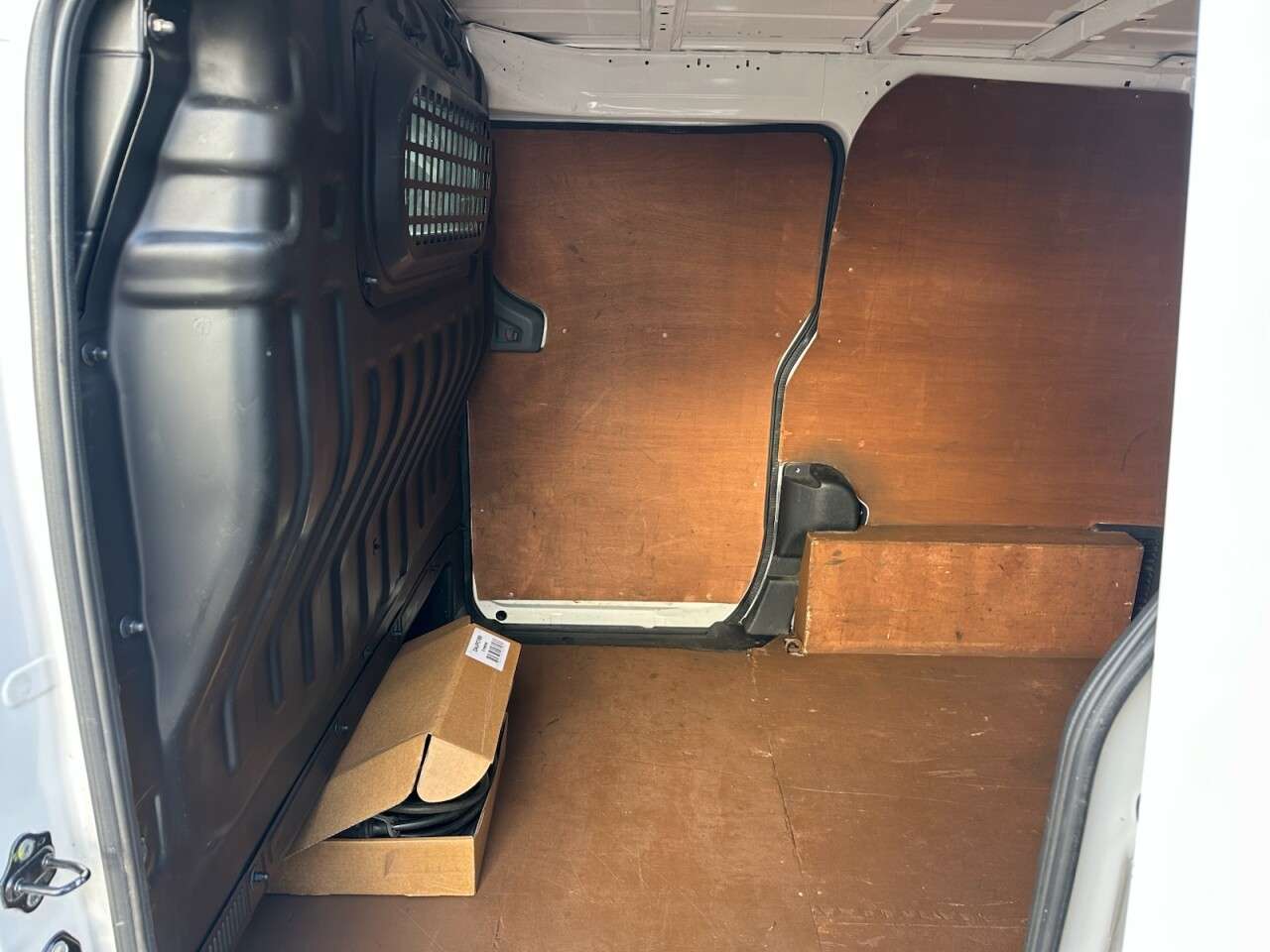 2015 NISSAN E-NV200 2015 NISSAN E-NV200