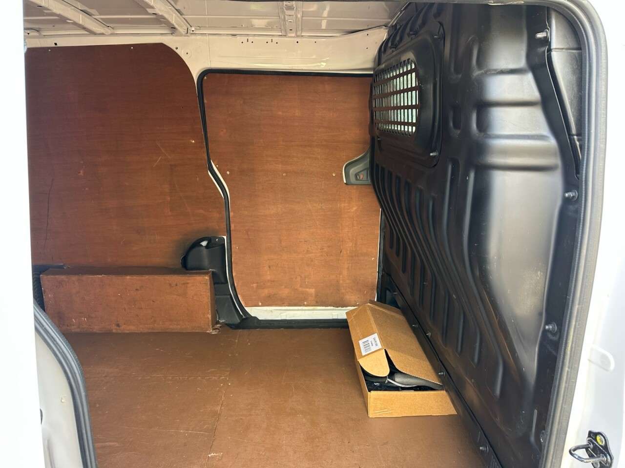 2015 NISSAN E-NV200 2015 NISSAN E-NV200