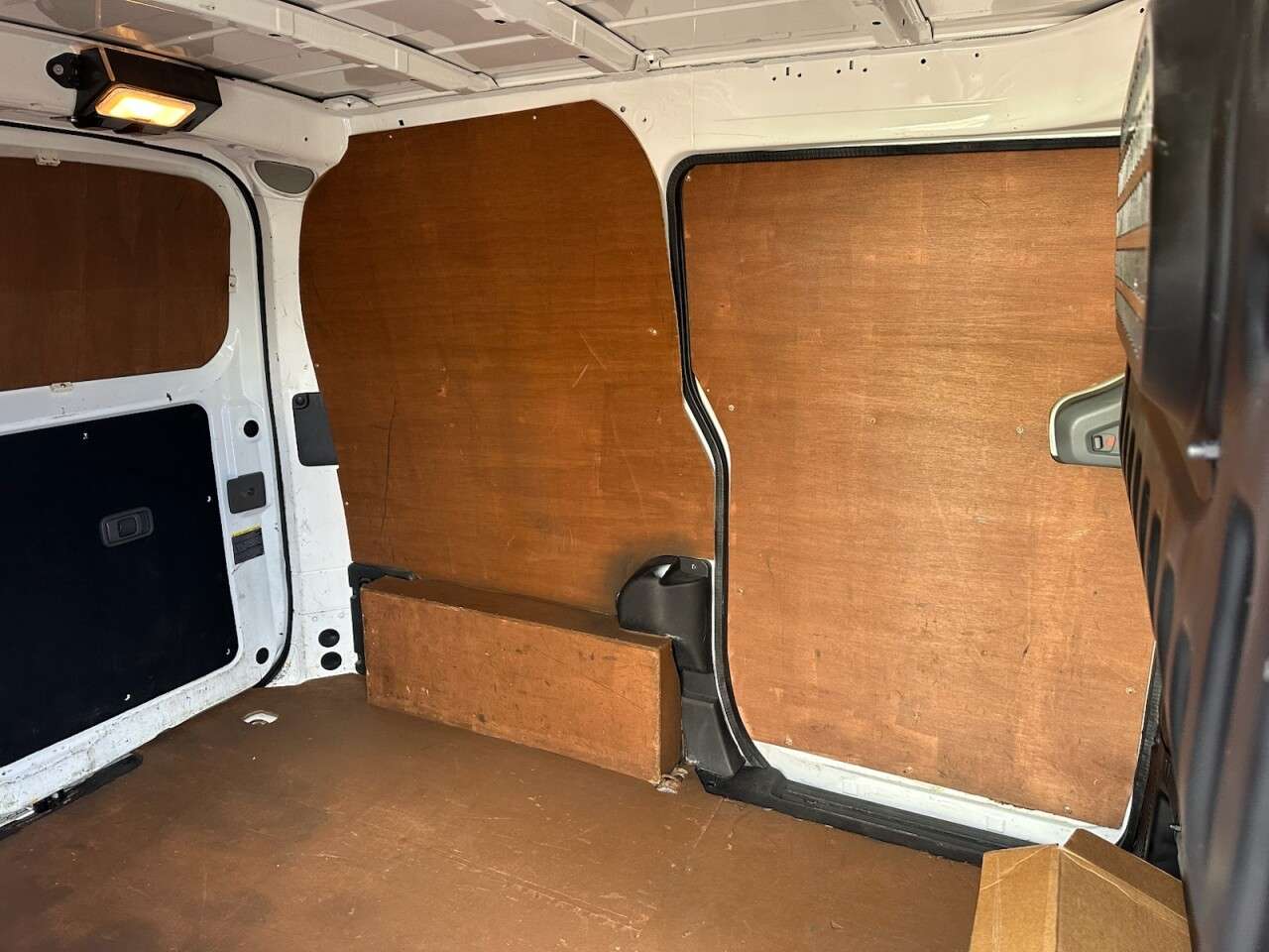 2015 NISSAN E-NV200 2015 NISSAN E-NV200