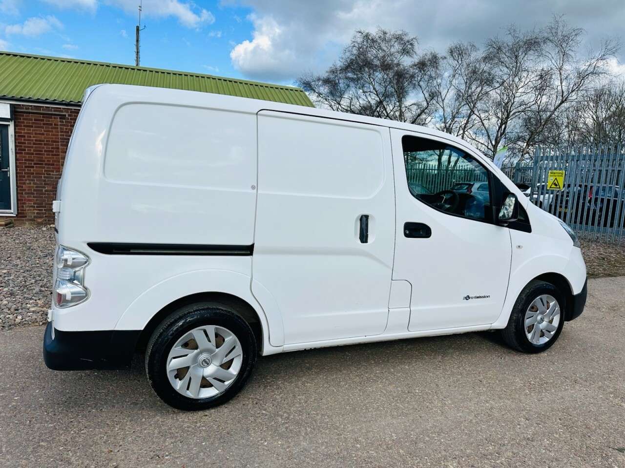 2015 NISSAN E-NV200 2015 NISSAN E-NV200