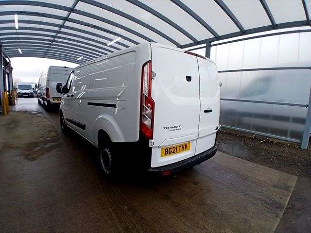 A 2021 FORD TRANSIT CUSTOM 2.0 320 EcoBlue Leader Panel Van 5dr Diesel Manual L2 H1 Euro 6 (s/s) (105 A 2021 FORD TRANSIT CUSTOM 2.0 320 EcoBlue Leader Panel Van 5dr Diesel Manual L2 H1 Euro 6 (s/s) (105