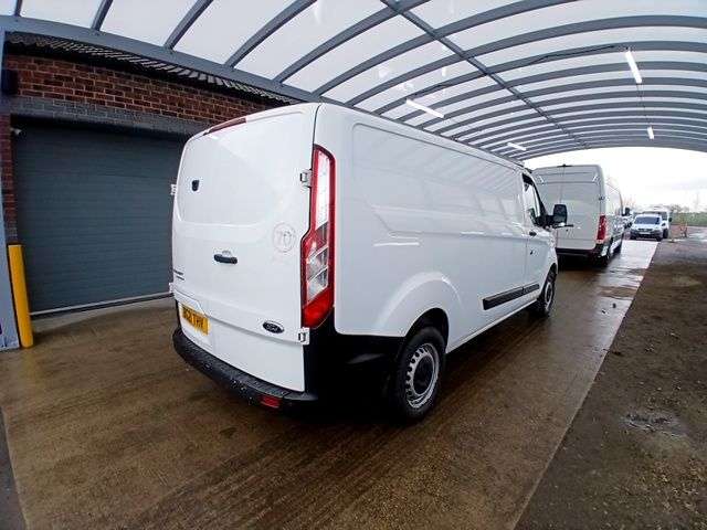 A 2021 FORD TRANSIT CUSTOM 2.0 320 EcoBlue Leader Panel Van 5dr Diesel Manual L2 H1 Euro 6 (s/s) (105 A 2021 FORD TRANSIT CUSTOM 2.0 320 EcoBlue Leader Panel Van 5dr Diesel Manual L2 H1 Euro 6 (s/s) (105