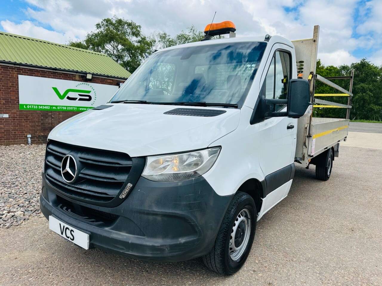 A 2021 MERCEDES-BENZ SPRINTER 2.0 315 CDI Progressive Chassis Cab 2dr Diesel Manual RWD L3 Euro 6 (s/s) ( A 2021 MERCEDES-BENZ SPRINTER 2.0 315 CDI Progressive Chassis Cab 2dr Diesel Manual RWD L3 Euro 6 (s/s) (