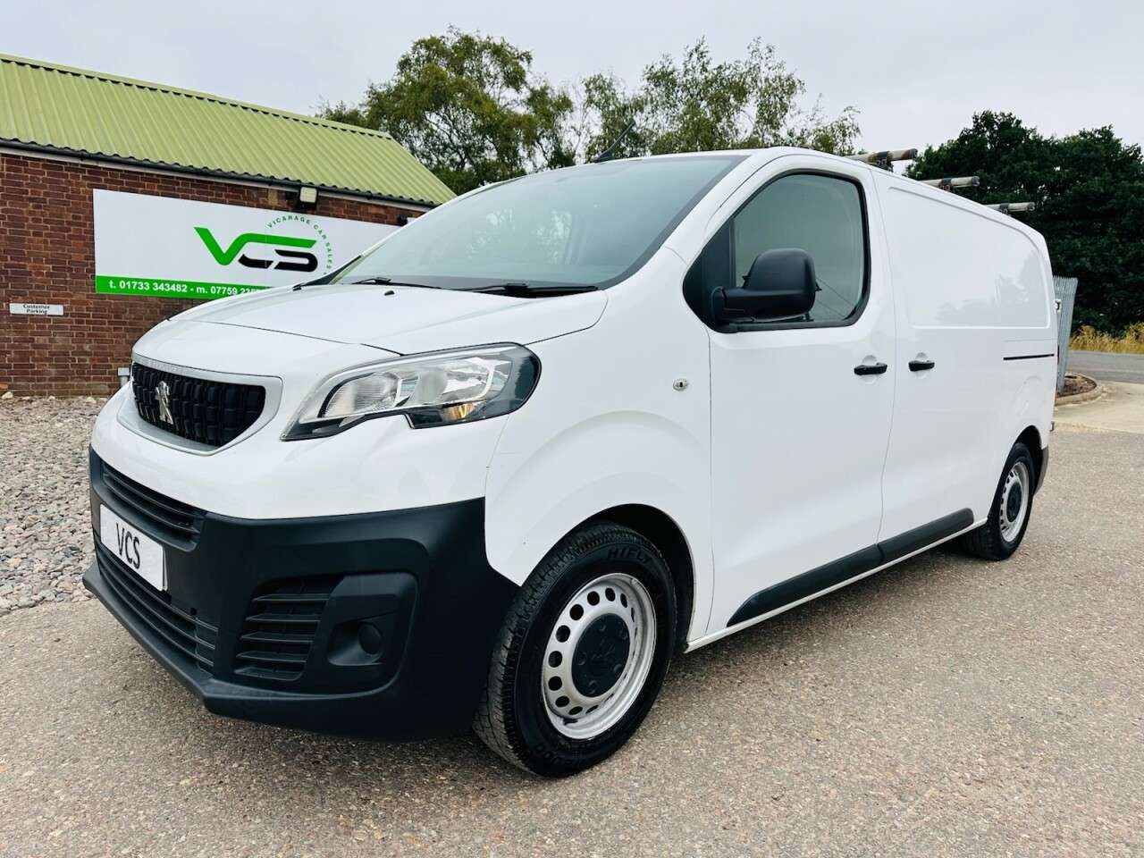 A 2019 PEUGEOT EXPERT 1.5 BlueHDi 1000 S Standard Panel Van 6dr Diesel Manual MWB Euro 6 (s/s) (1 A 2019 PEUGEOT EXPERT 1.5 BlueHDi 1000 S Standard Panel Van 6dr Diesel Manual MWB Euro 6 (s/s) (1