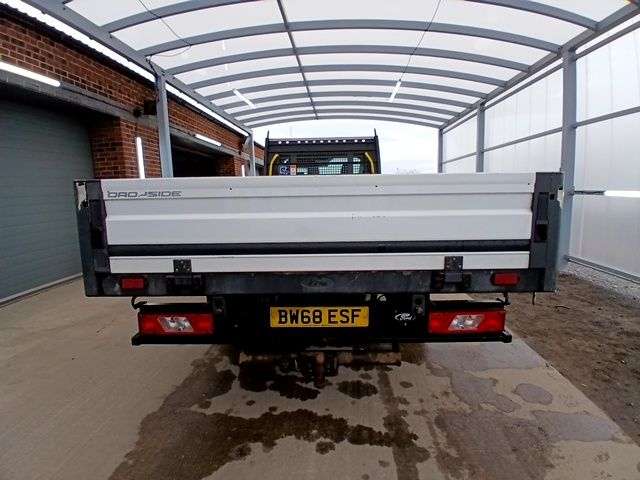 A 2019 FORD TRANSIT 2.0 350 EcoBlue Chassis Cab 2dr Diesel Manual RWD L4 H1 Euro 6 (130 ps) A 2019 FORD TRANSIT 2.0 350 EcoBlue Chassis Cab 2dr Diesel Manual RWD L4 H1 Euro 6 (130 ps)