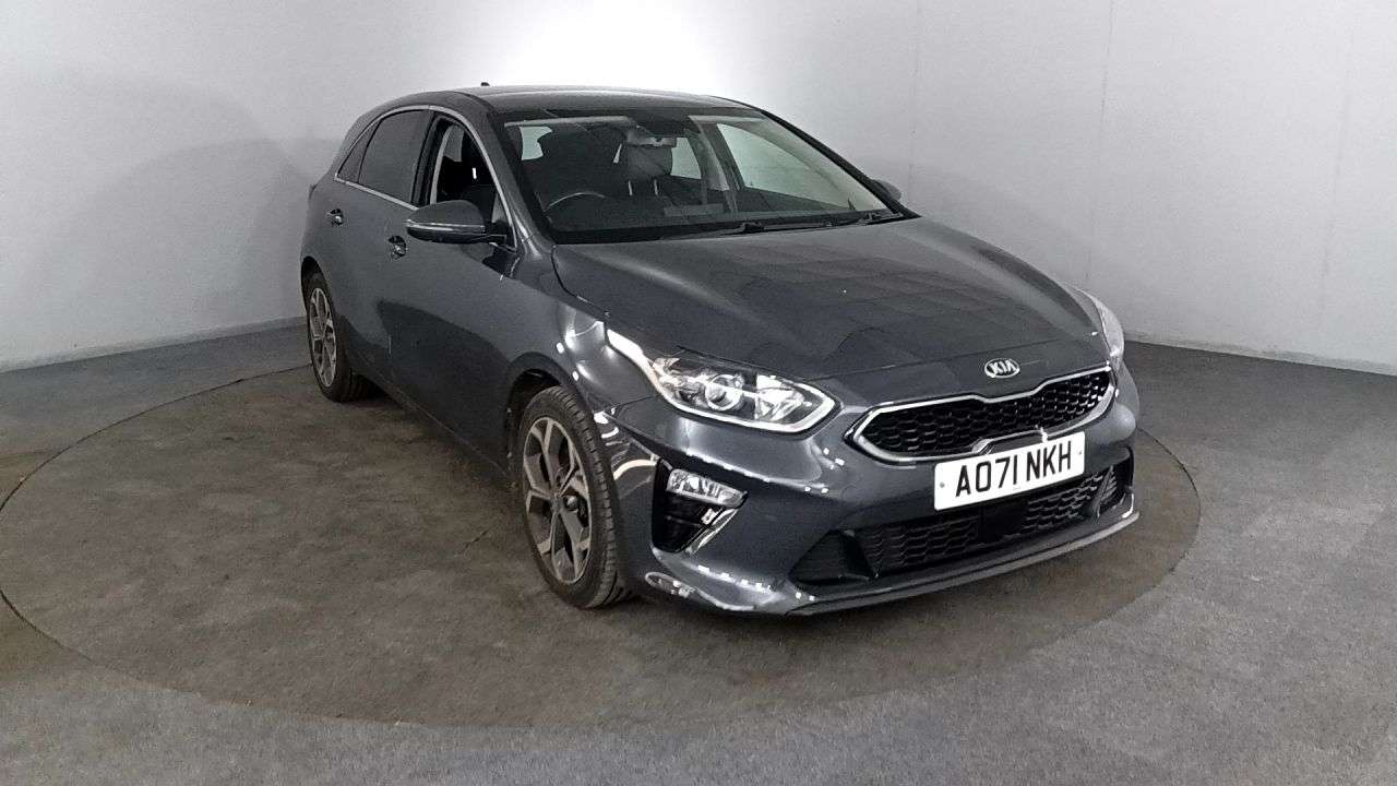 A 2021 KIA CEED 1.6 CRDi MHEV 3 Hatchback 5dr Diesel Hybrid Manual Euro 6 (s/s) (134 bhp) A 2021 KIA CEED 1.6 CRDi MHEV 3 Hatchback 5dr Diesel Hybrid Manual Euro 6 (s/s) (134 bhp)