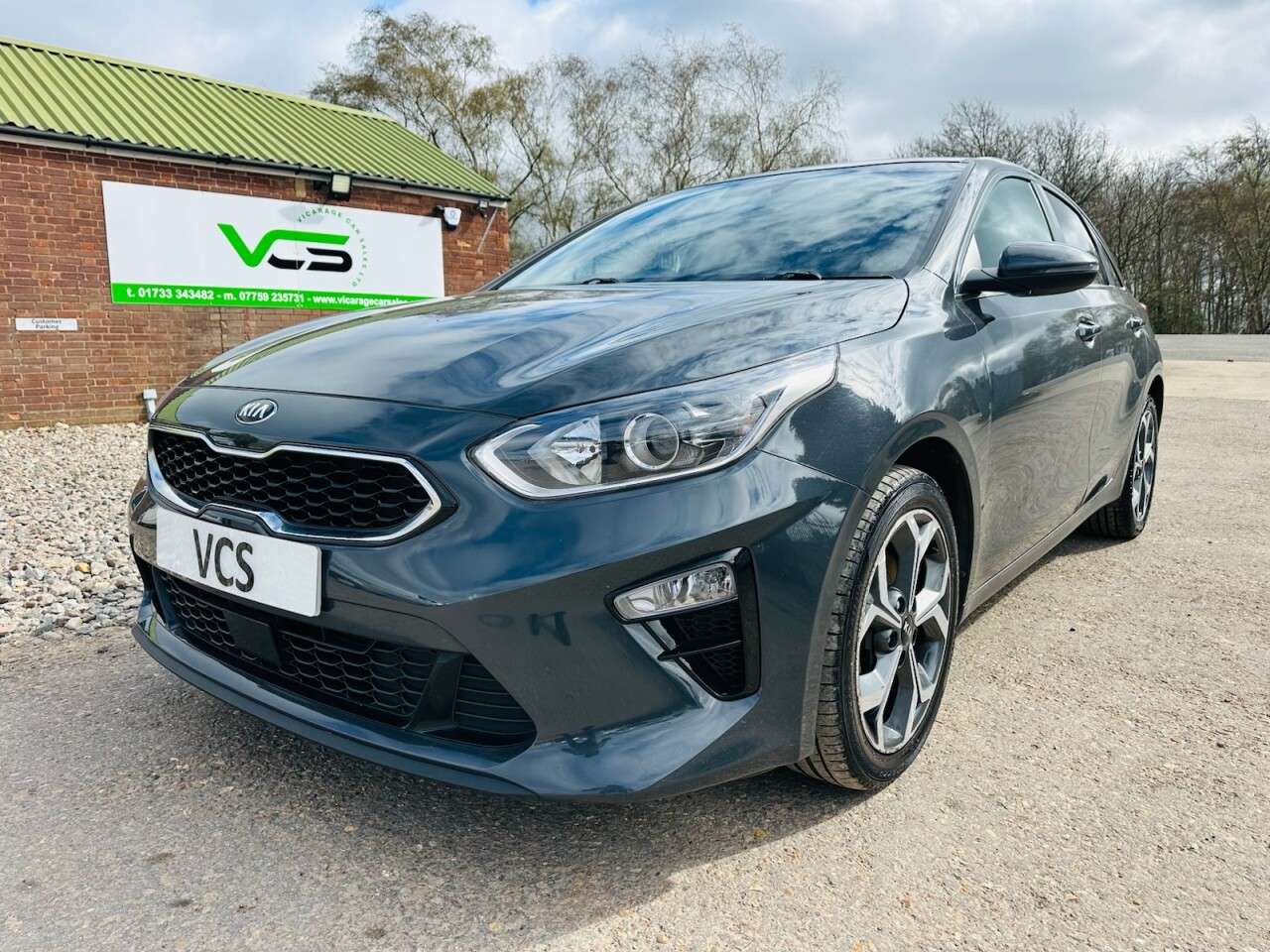 A 2021 KIA CEED 1.6 CRDi MHEV 3 Hatchback 5dr Diesel Hybrid Manual Euro 6 (s/s) (134 bhp) A 2021 KIA CEED 1.6 CRDi MHEV 3 Hatchback 5dr Diesel Hybrid Manual Euro 6 (s/s) (134 bhp)